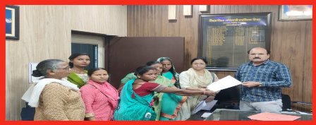 /seva-surakshaa-sammaan-aur-adhikaron-ko-lekar-bhojanmataon-ka-protest